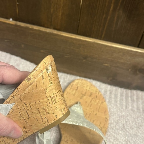 Pre-loved St. John’s Bay•Silver•Size8.5 M•Wedge•Sandal - Picture 4 of 6